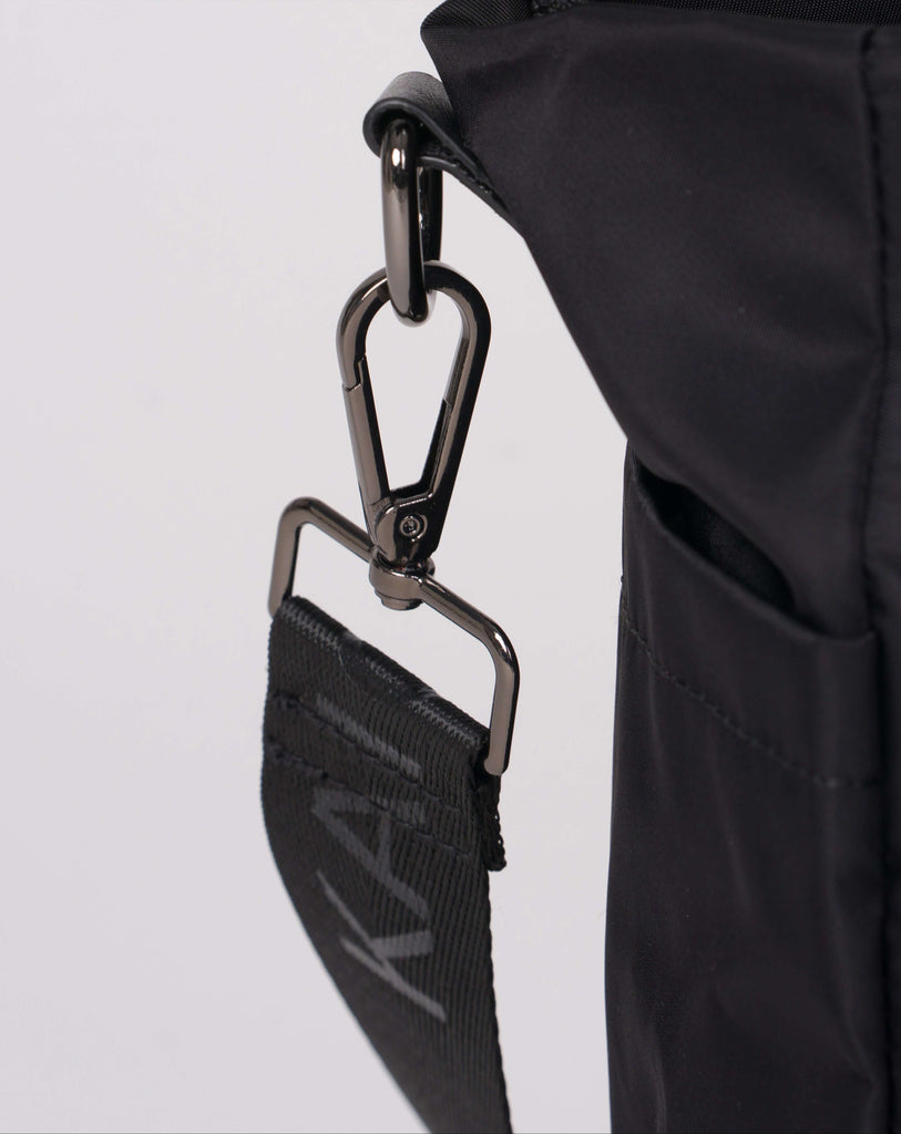 Kaigeo Onyx black tote bag with shoulder strap and handles